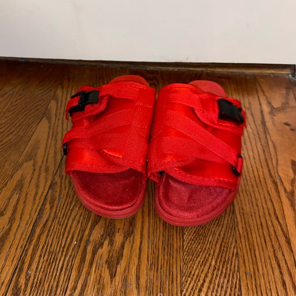 Draco slide- Size 5-6 Red. Brand New - Picture 3 of 4